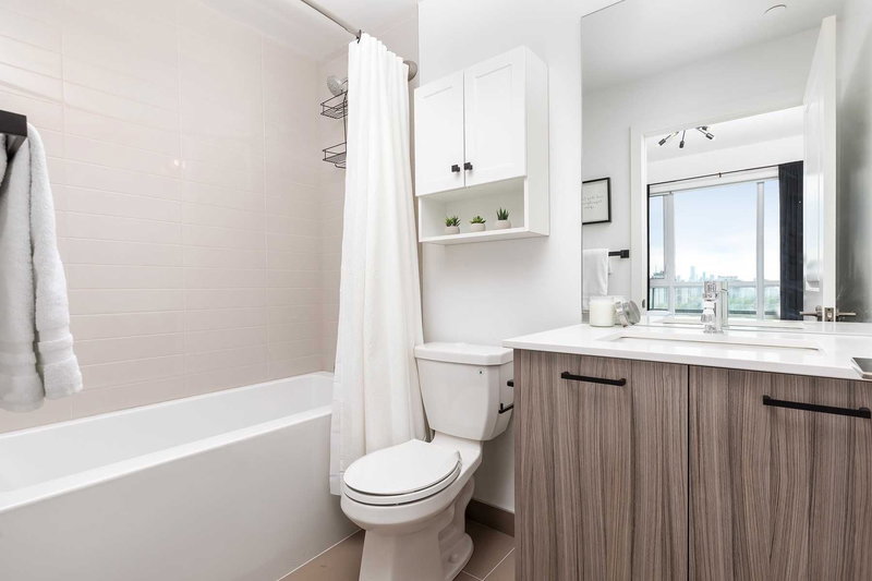 1102 - 11 Lillian St, Toronto, M4S2H7 | Image 3