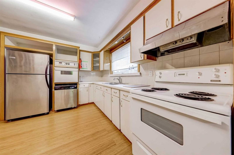2977 Bayview Ave, Toronto, M2K1E9 | Image 3