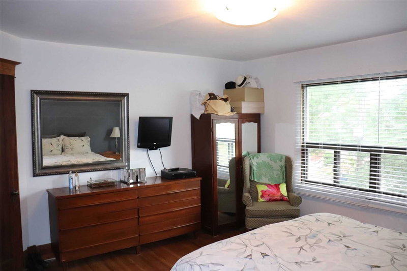 15 Holland Park Ave, Toronto, M6C1M2 | Image 2