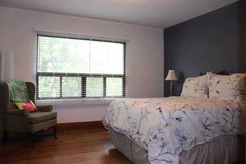 15 Holland Park Ave, Toronto, M6C1M2 | Image 3