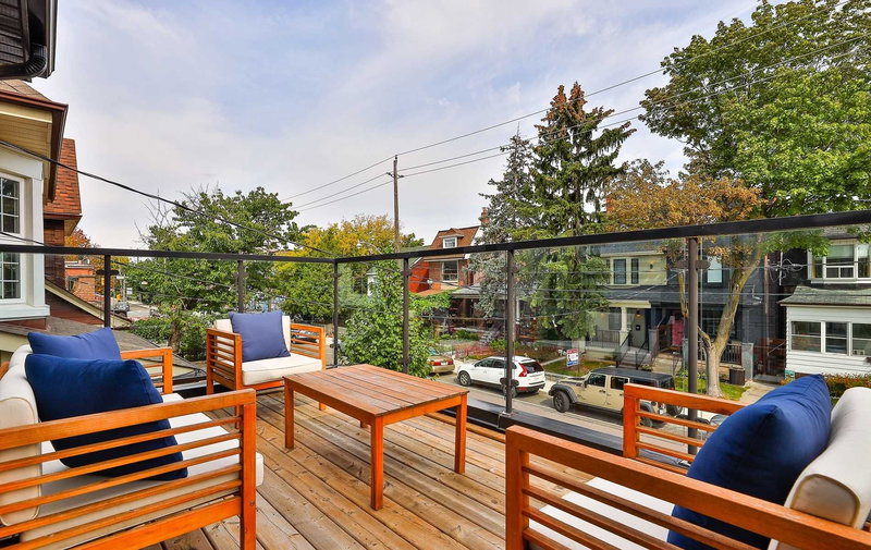 Upper - 734 Shaw St, Toronto, M6G3L7 | Image 2