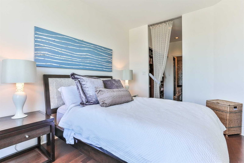 1001 - 102 Bloor St W, Toronto, M5S1M8 | Image 3