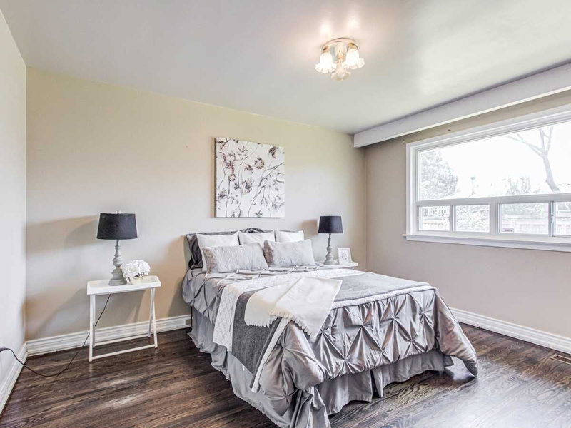 107 Sweeney Dr, Toronto, M4A1T8 | Image 2