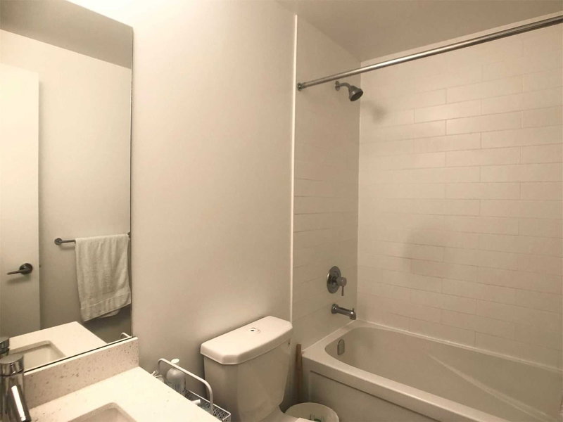 513 - 20 Bruyeres Mews, Toronto, M5V 0G8 | Image 3