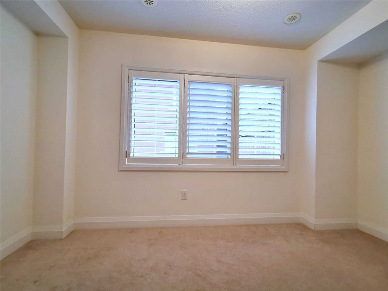 38 Raffeix Lane, Toronto, M5A0G5 | Image 2