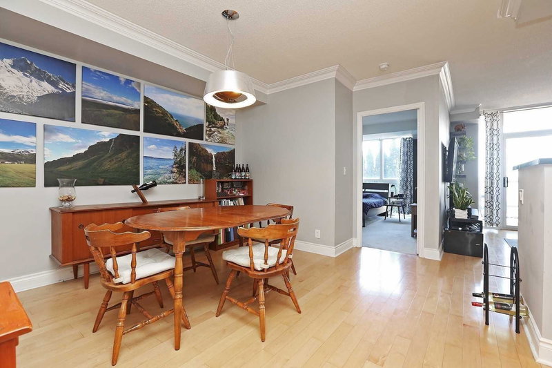 422 - 10 Delisle Ave, Toronto, M4V3C6 | Image 2