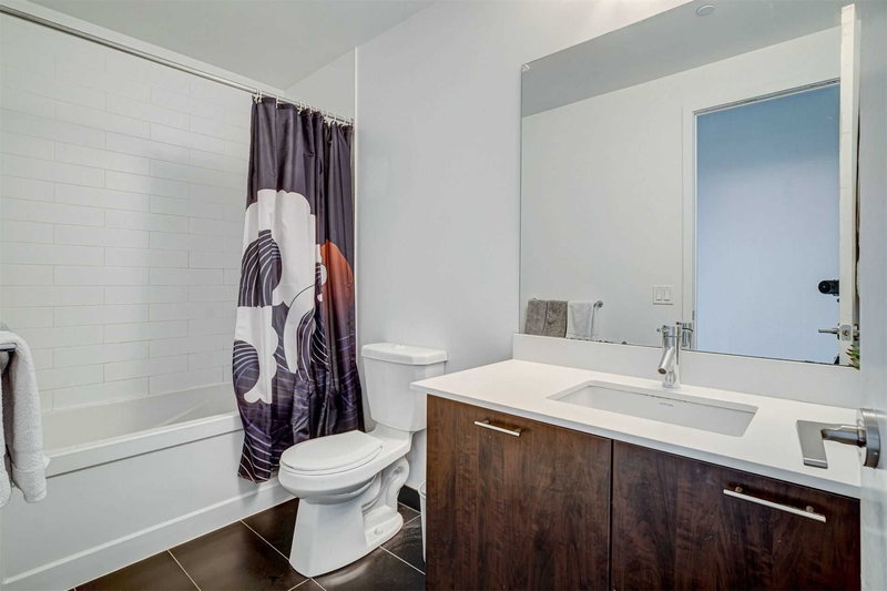 1901 - 20 Bruyeres Mews, Toronto, M5V0G8 | Image 3