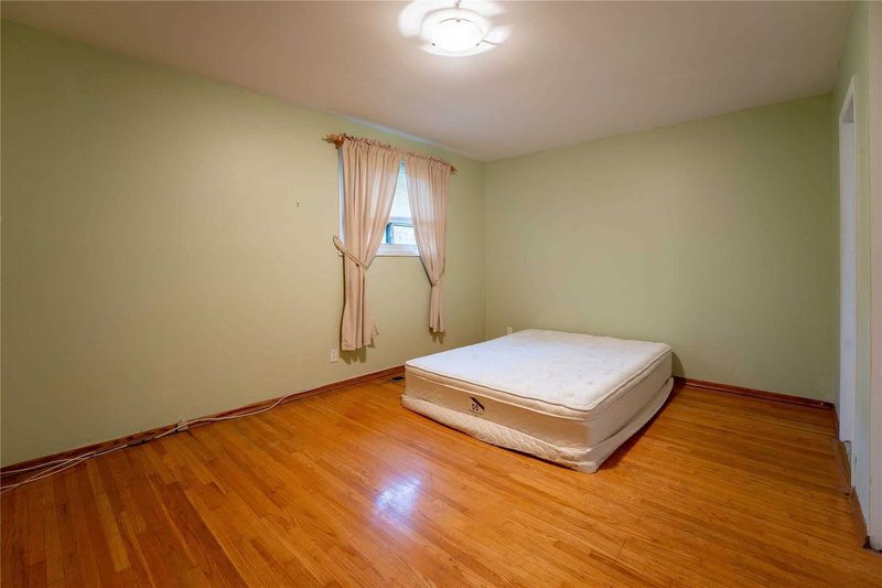 7 Ennismore Pl, Toronto, M2J 1Z9 | Image 2