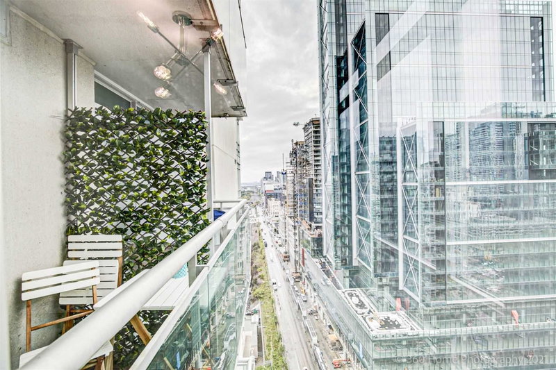 2906 - 397 Front St W, Toronto, M5V3S1 | Image 2