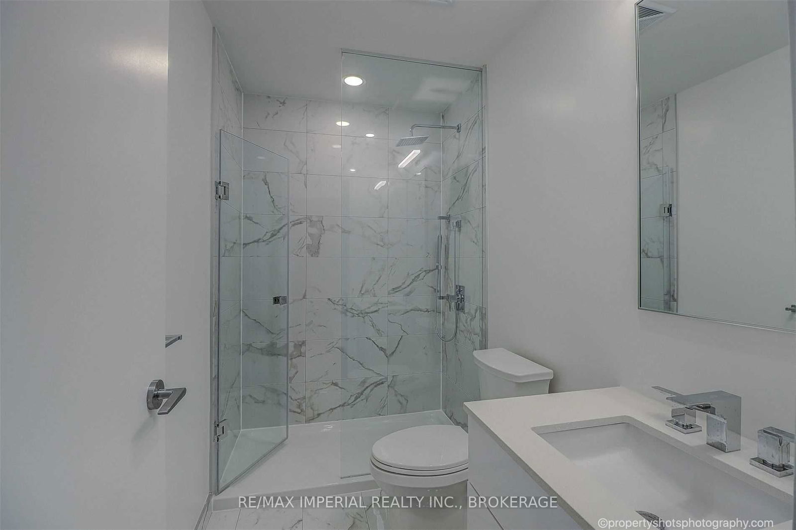 Condo sold at 3111-25 Richmond Street, Toronto, Church-Yonge Corridor, M5C 1N7 - MLS: C5422514
