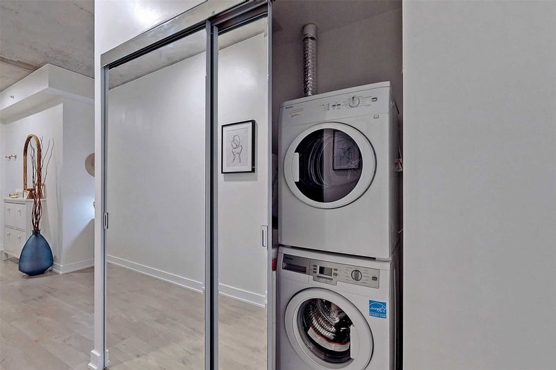 322 - 109 Ossington Ave, Toronto, M6J0G8 | Image 3