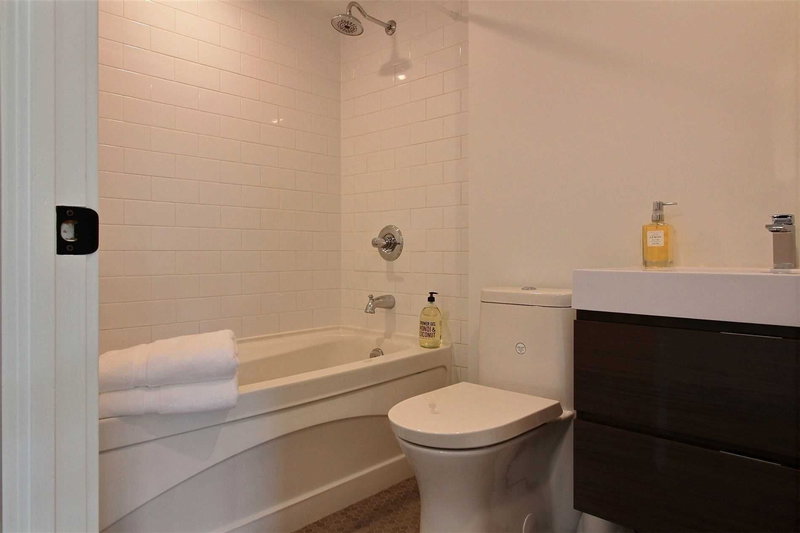 216 - 33 Lombard St, Toronto, M5C1L9 | Image 3