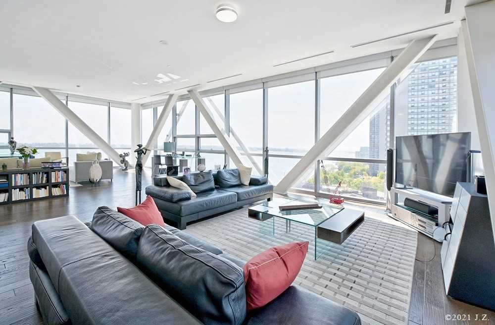 Condo sold at 1201-29 Queens Quay, Toronto, Waterfront Communities C1, M5E0A4 - MLS: C5424429