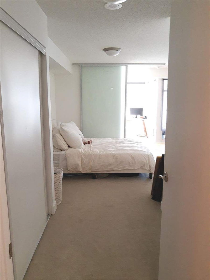 1009 - 2191 Yonge St, Toronto, M4W3H8 | Image 3