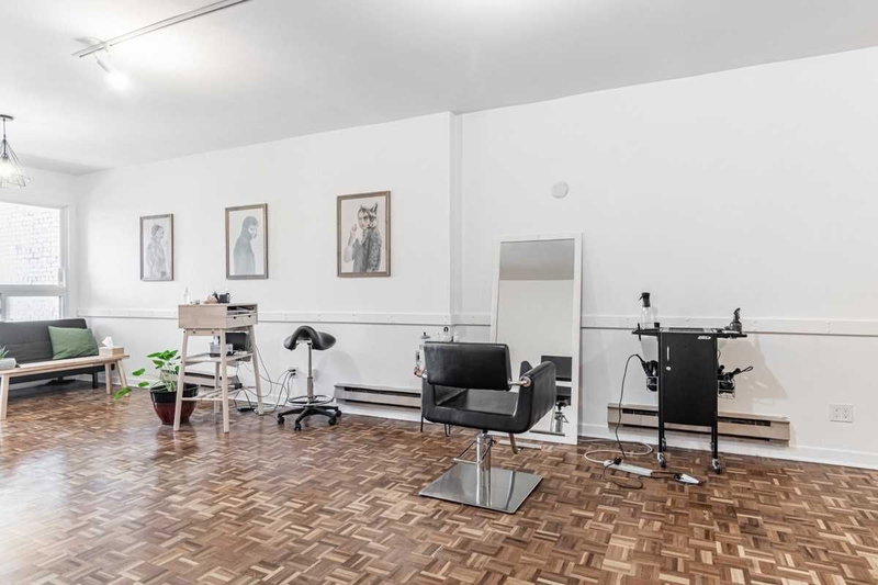 Main - 256 Lansdowne Ave, Toronto, M6H3X9 | Image 2