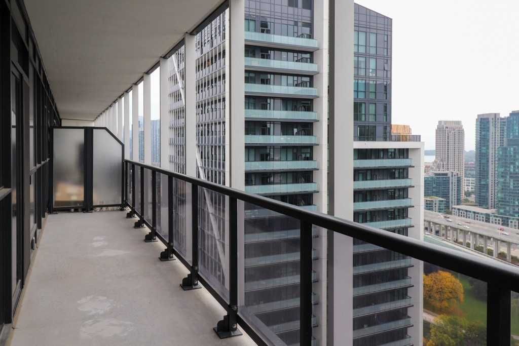 Condo sold at 2401-50 Ordnance Street, Toronto, Niagara, M6K1A2 - MLS: C5437373