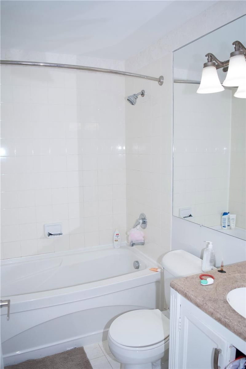 1108 - 85 Bloor St E, Toronto, M4W3Y1 | Image 2