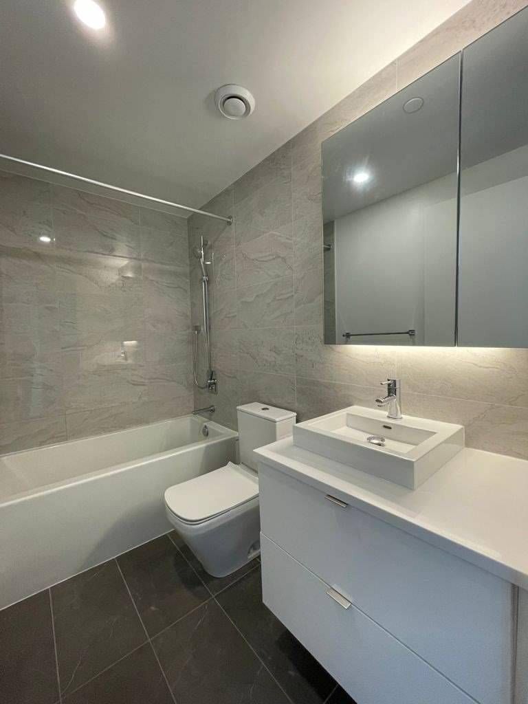 606 - 21 Lawren Harris Sq, Toronto, M5A 0T4 | Image 3