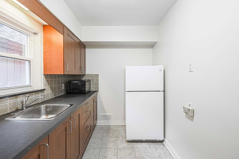 Main - 22 Gormley Ave, Toronto, M4V1Y8 | Image 2