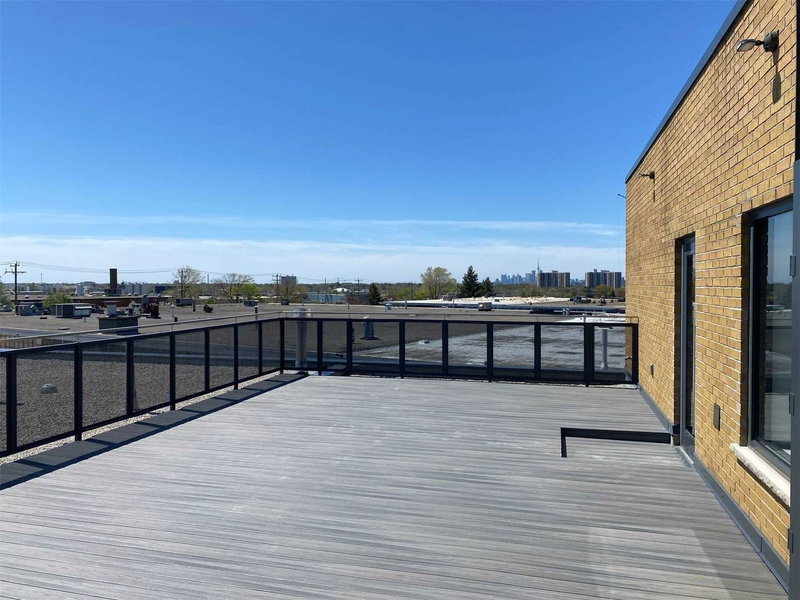 Unit 2 - 160 Bartley Dr, Toronto, M4A1E1 | Image 3