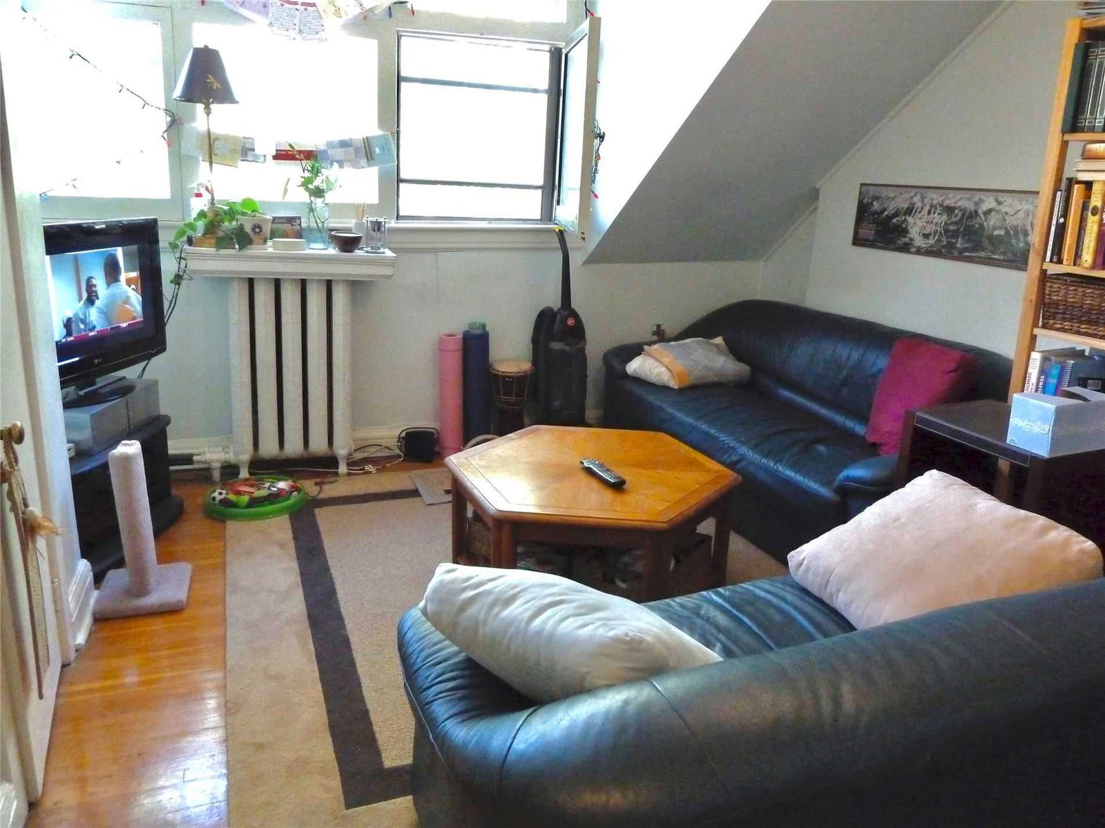 Listing Image 10