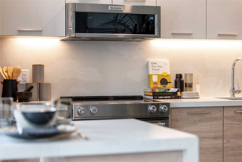 804 - 200 Redpath Ave, Toronto, M4P0E6 | Image 2