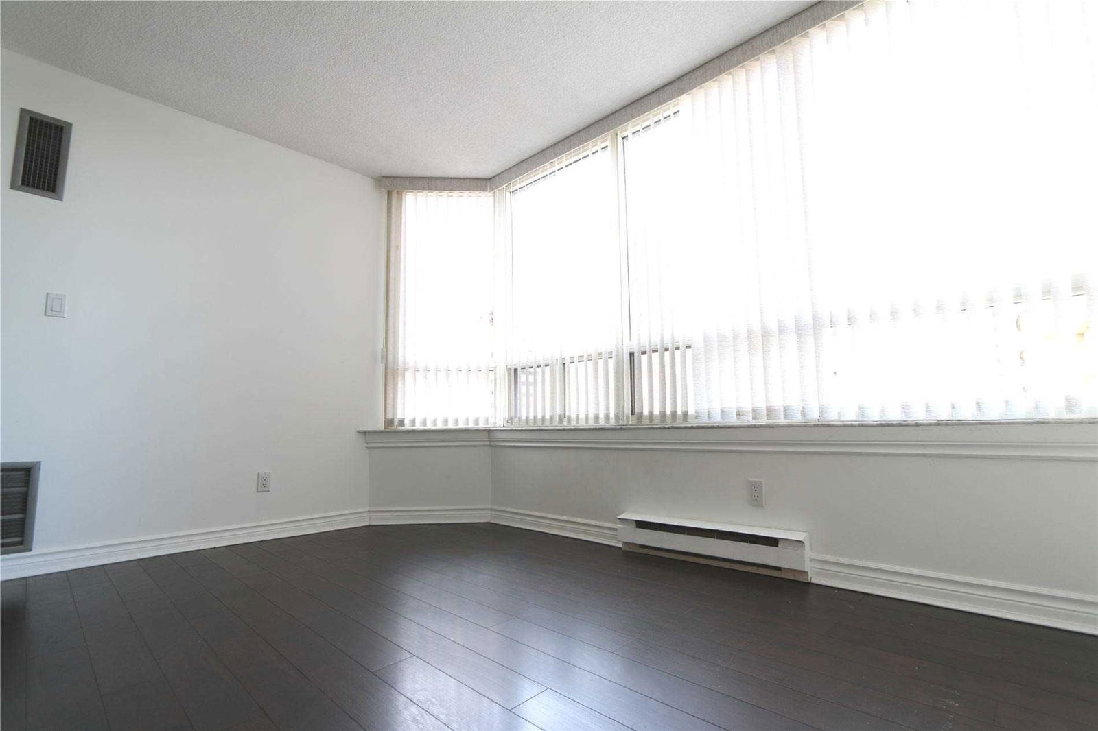 Condo sold at 702-30 Greenfield Avenue, Toronto, Willowdale East, M2N 6N3 - MLS: C5458383