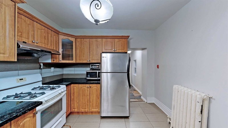 Main - 233 Borden St, Toronto, M5S2N5 | Image 2