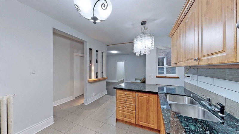 Main - 233 Borden St, Toronto, M5S2N5 | Image 3