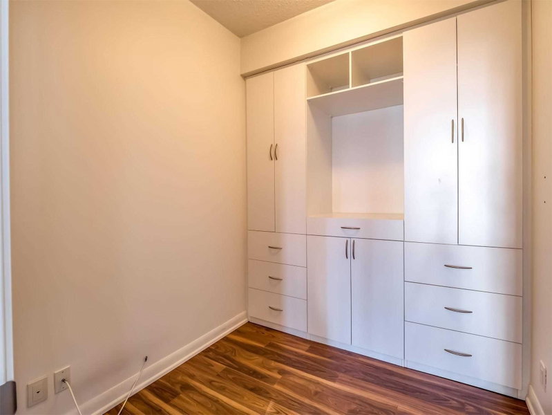 Room1