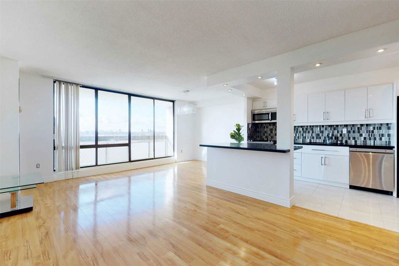 Unit 1005 — 177 Linus Rd, Toronto - Don Valley Village image-0-0