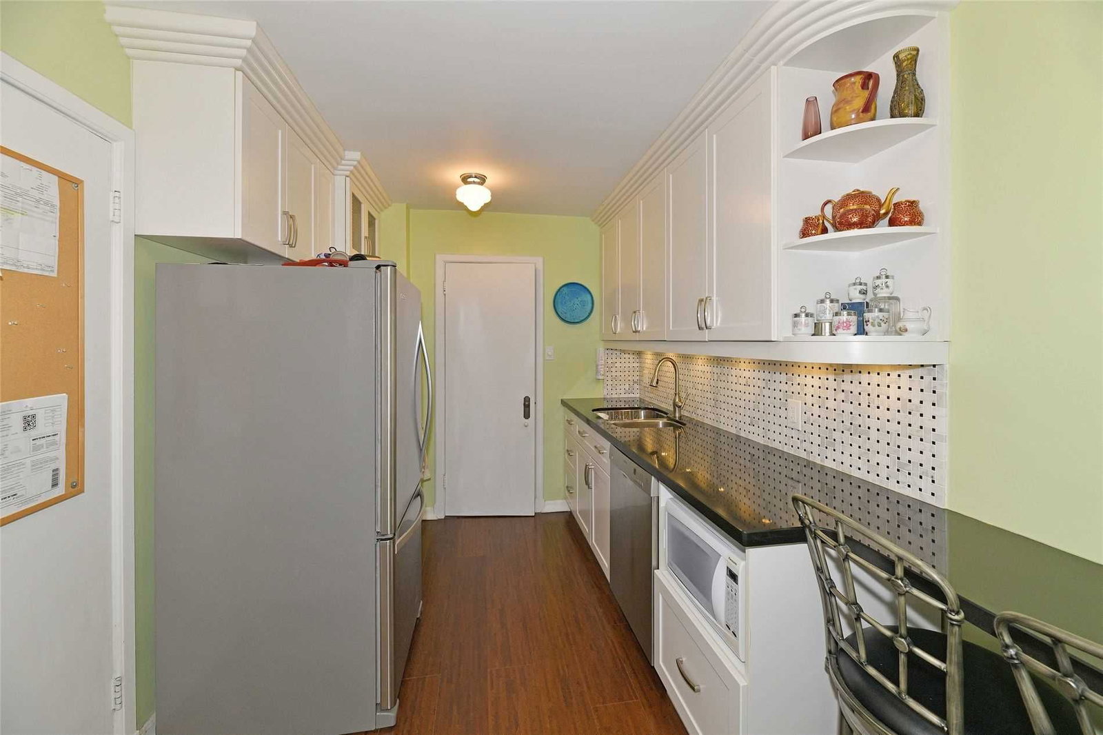 Listing Image 5