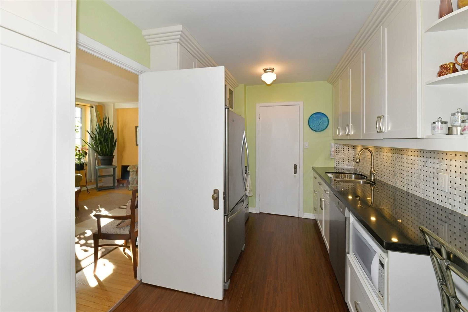 Listing Image 6