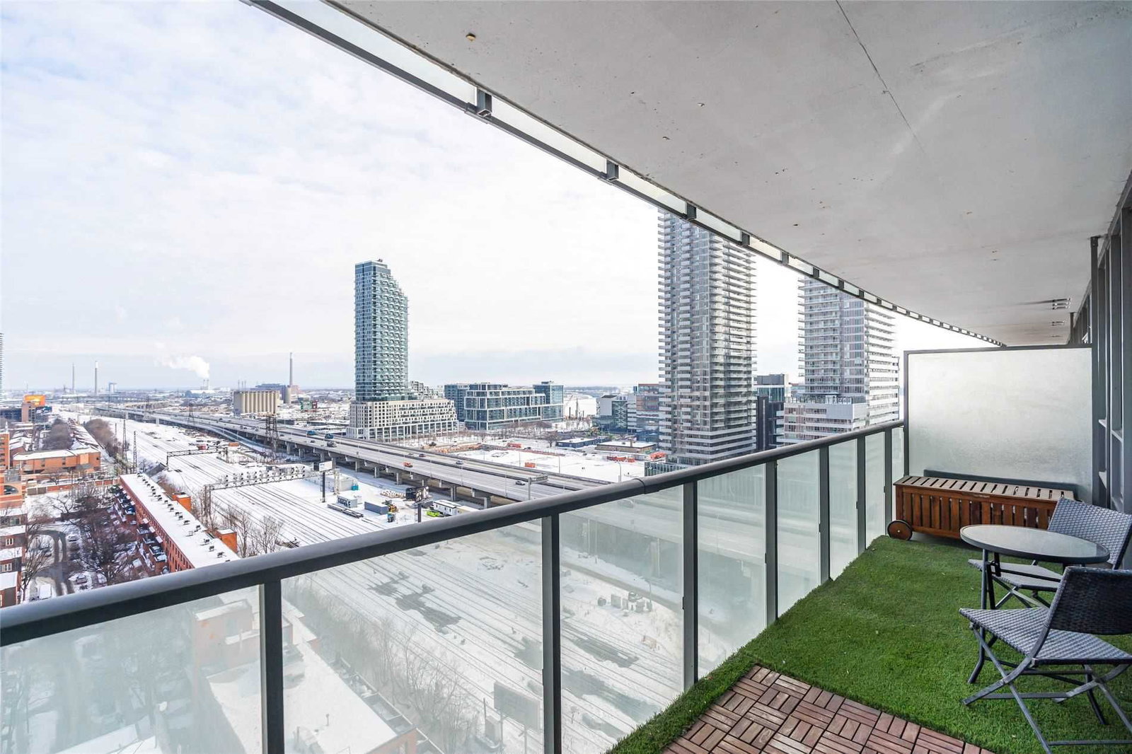 Listing Image 9
