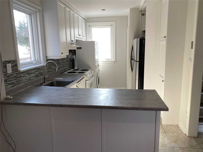 27 Lyndale Dr, Toronto, M2N2X9 | Image 3