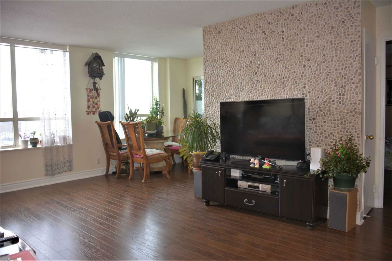 Condo sold at 1503-215 Wynford Drive, Toronto, Flemingdon Park, M3C3P5 - MLS: C5502546