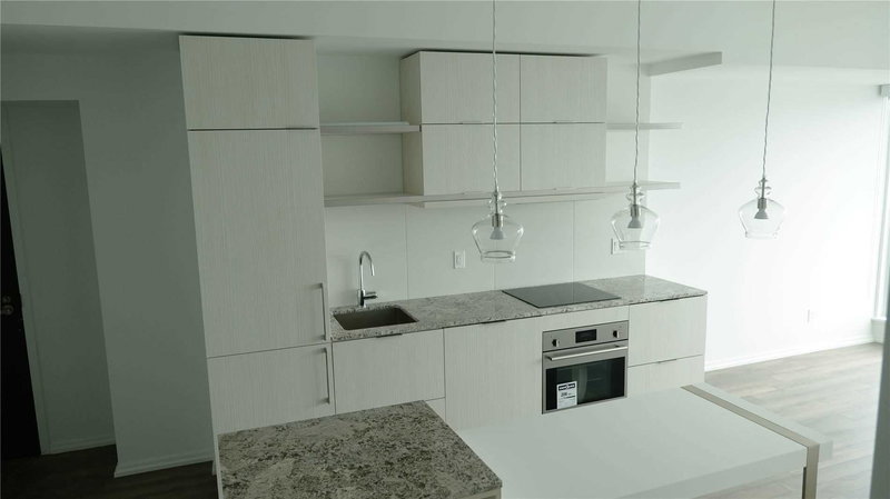 4414 - 197 Yonge St, Toronto, M5B1M4 | Image 2