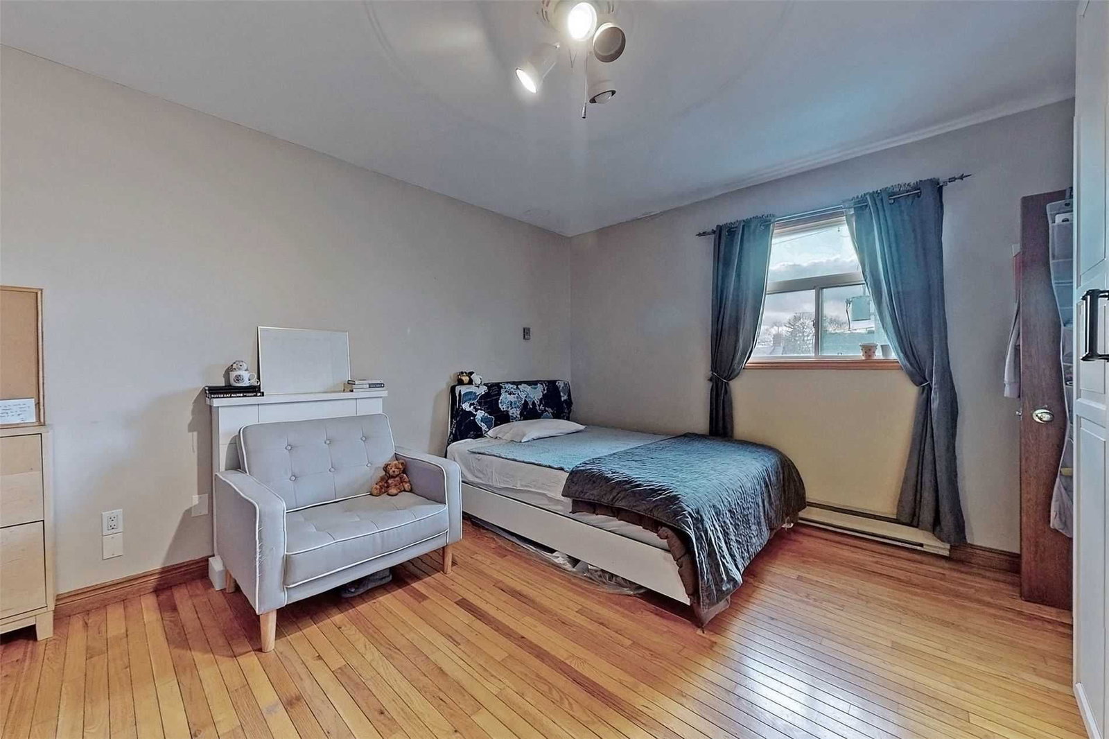 Listing Image 2