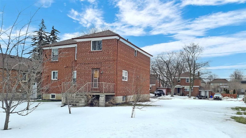 68 Lynnhaven Rd, Toronto, M6A2K9 | Image 3