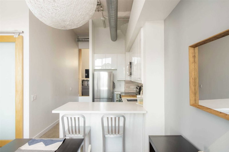 748 - 155 Dalhousie St, Toronto, M5B2P7 | Image 2