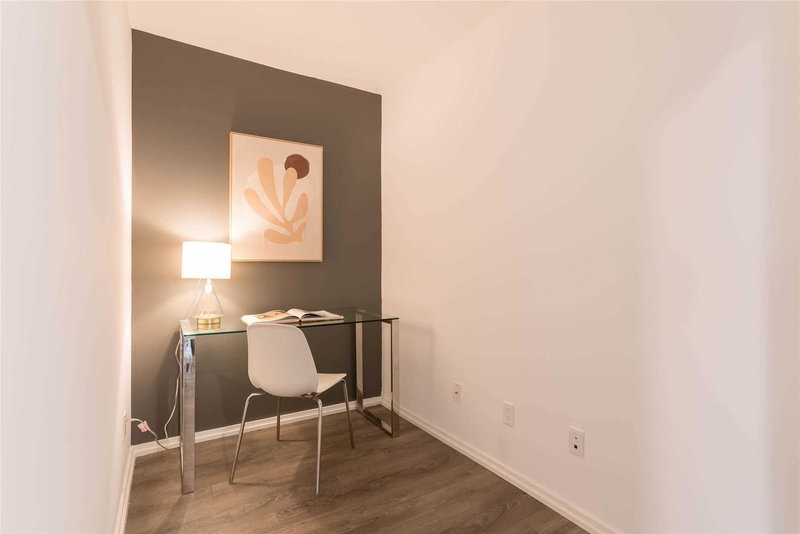 1811 - 197 Yonge St, Toronto, M5B 0C1 | Image 2