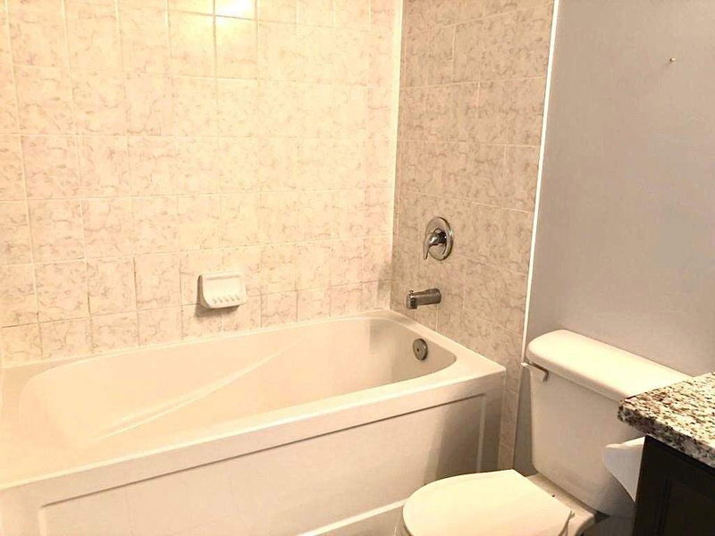 2202 - 19 Grand Trunk Cres, Toronto, M5J3A3 | Image 3