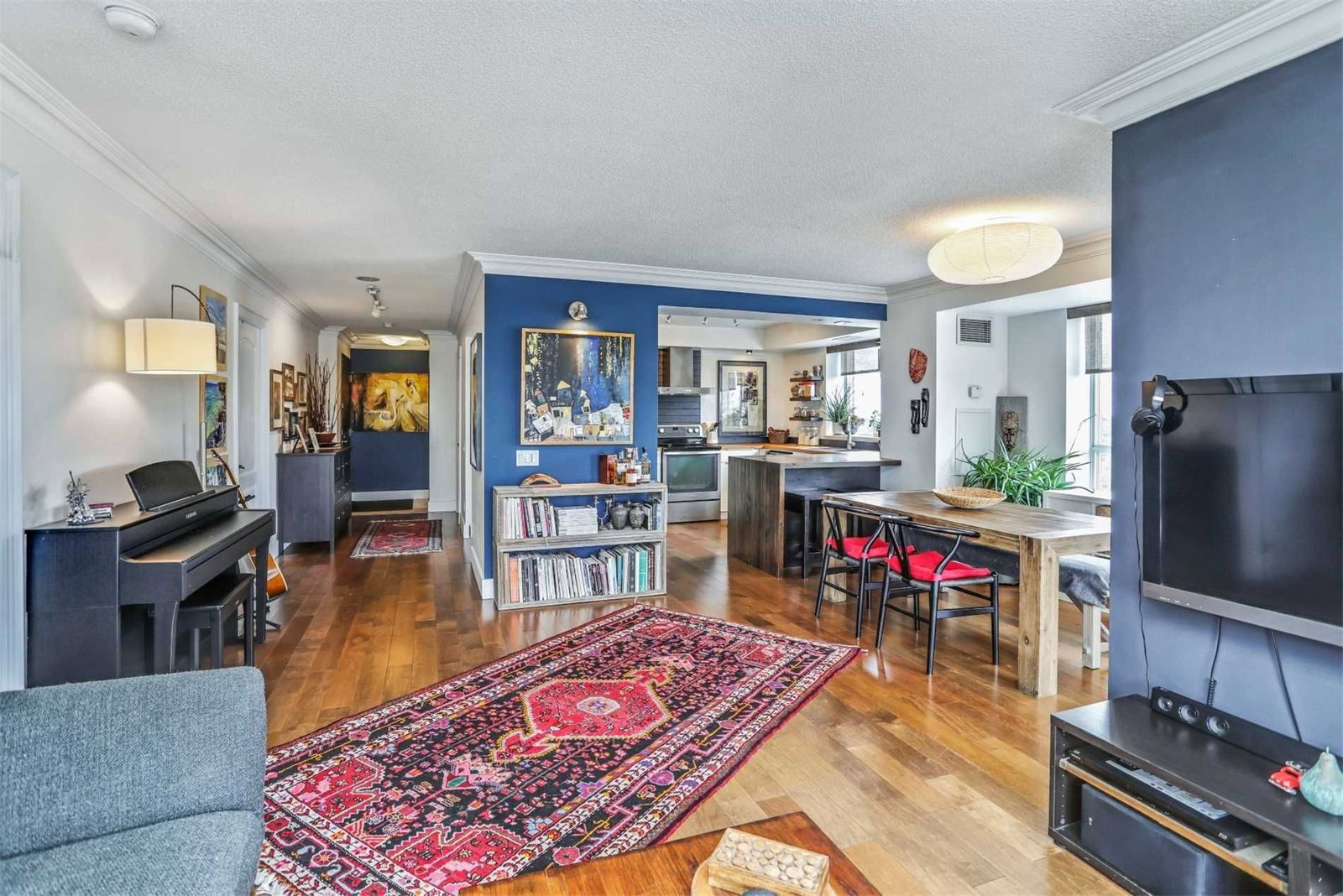Listing Image 7