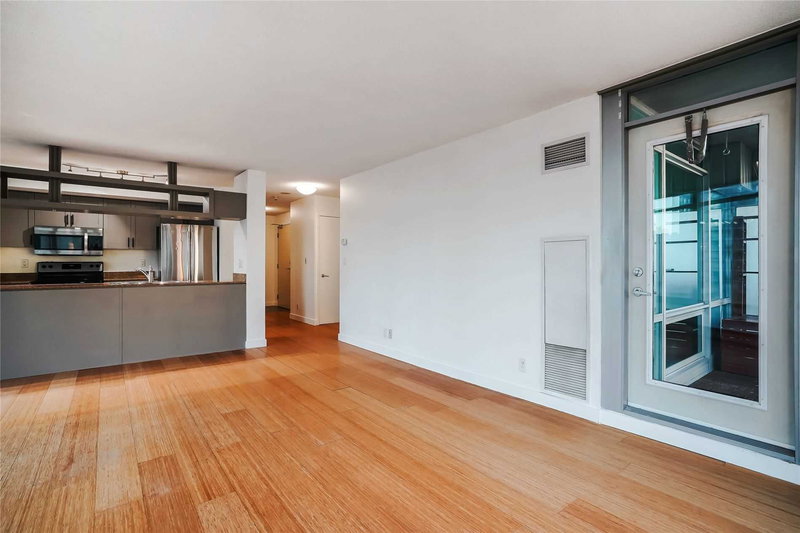 815 - 81 Navy Wharf Crt S, Toronto, M5V3S2 | Image 3