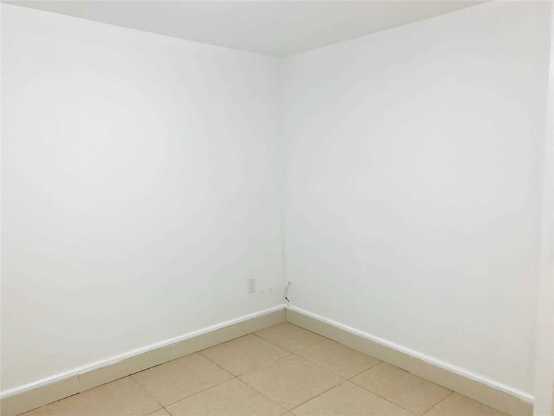 Bsmt - 353 Lansdowne Ave, Toronto, M6H3Y2 | Image 3