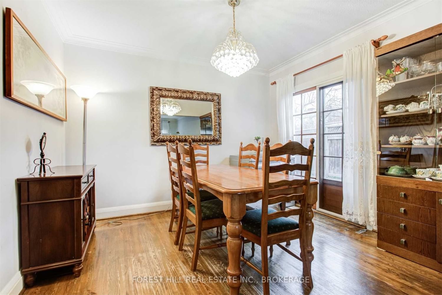 Listing Image 5