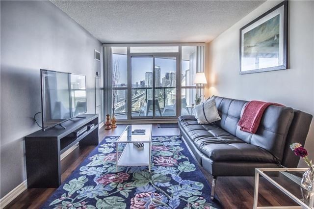 2915 - 19 Grand Trunk Cres, Toronto, M5J3A4 | Image 2