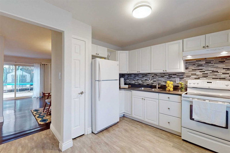 304 Cliffwood Rd, Toronto, M2H2E5 | Image 2