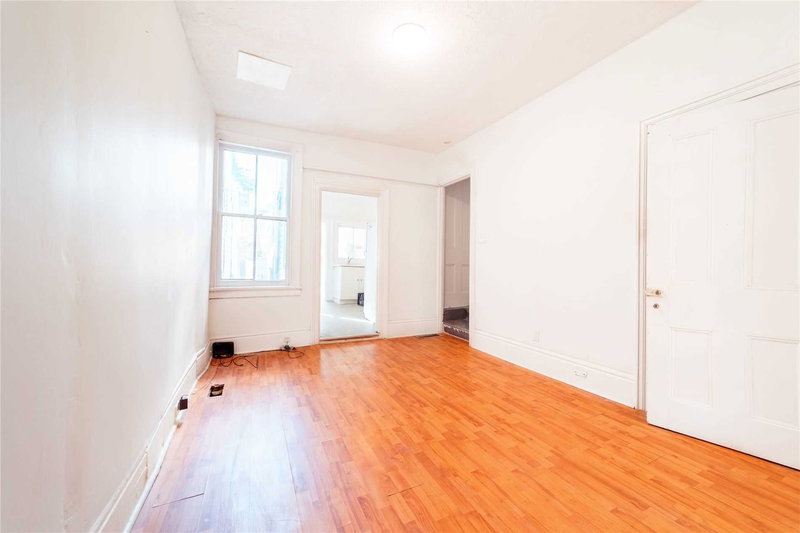 13 D'arcy St, Toronto, M5T 1J8 | Image 2