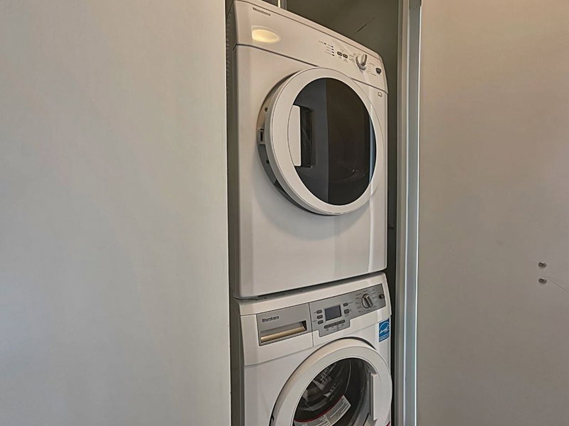 3102 - 290 Adelaide St W, Toronto, M5V0P3 | Image 2